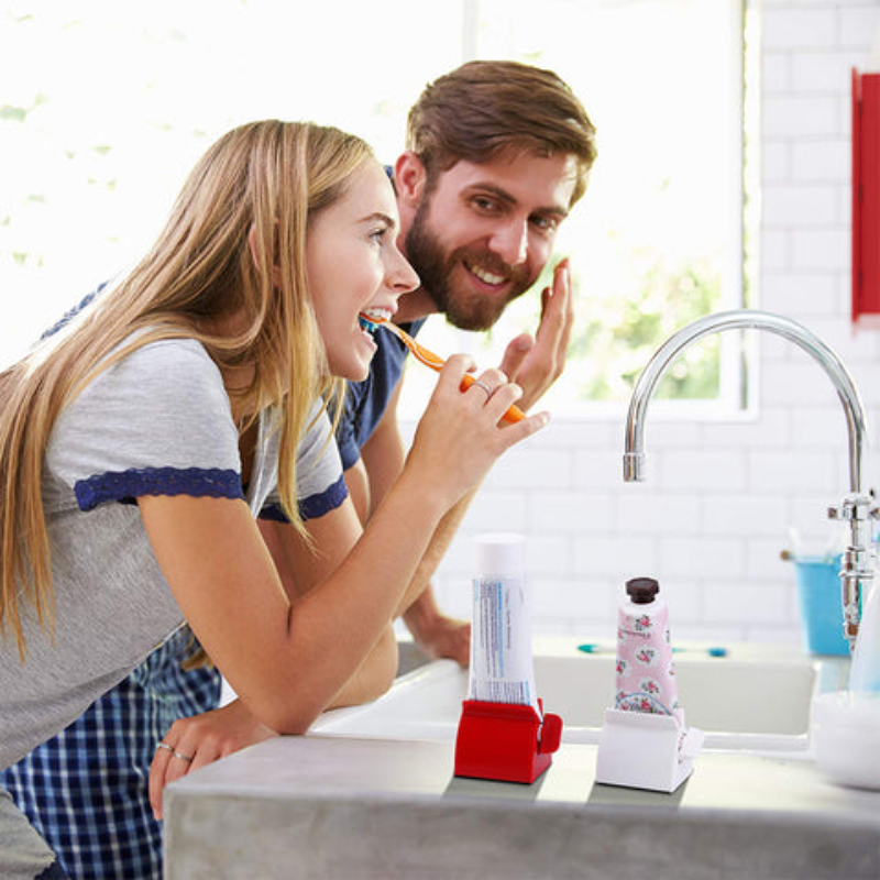 Globetrek° ToothpasteRoller – Dentifrice Presseur Et Titulaire Le Stand
