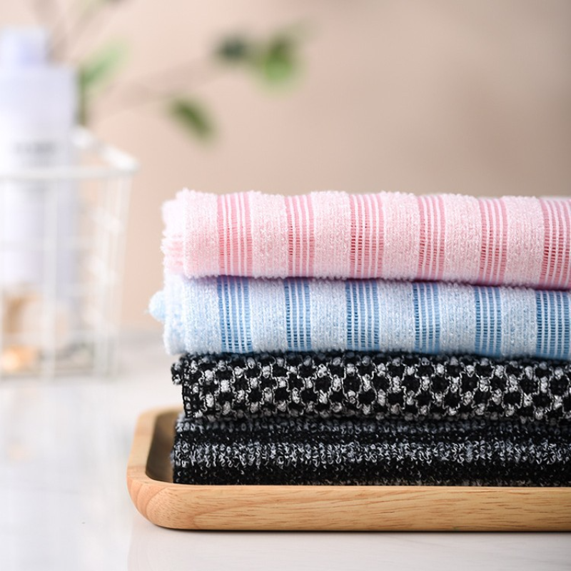 ScrubTowel 1+1 GRATUIT - Exfoliant Douche Frotter Serviette